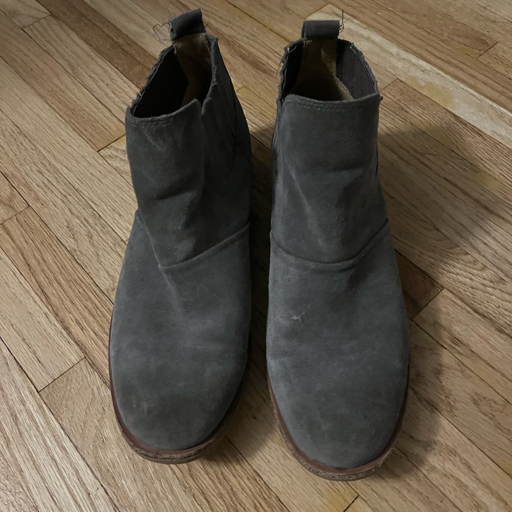 Women’s Sott brand. Size 10